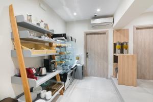 聖托里尼主廣場酒店廚房或簡易廚房
