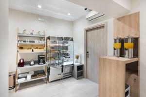 聖托里尼主廣場酒店廚房或簡易廚房