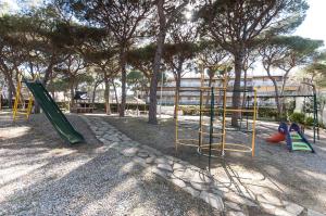 Detský kútik v ubytovaní Lets Holidays Castelldefels Diagonal Orient