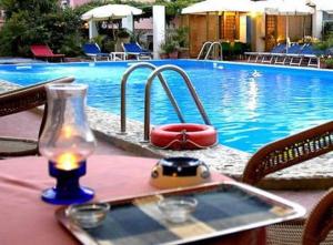 Bazén v ubytování Hotel La Playa nebo v jeho okolí