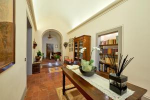 Η βιβλιοθήκη του bed and breakfast