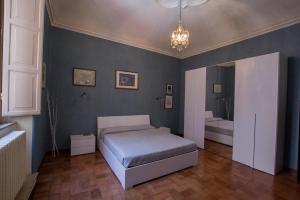 Una cama o camas en una habitación de Silvia Home