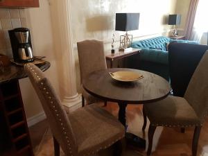 Część wypoczynkowa w obiekcie GoldStar Luxury Old Town Krakow Apartment