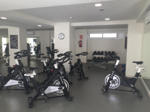 The fitness centre and/or fitness facilities at Apto a pie de playa con vistas increíbles!