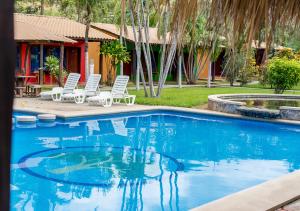 สระว่ายน้ำที่อยู่ใกล้ ๆ หรือใน Hotel Guanacaste Lodge