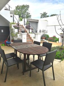 A balcony or terrace at La Casa de la Lluna