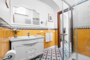 Koupelna v ubytování Palazzo delle Grazie + 20 fotografií