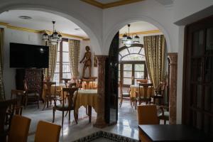 TV a/nebo společenská místnost v ubytování Hotel Pozo del Duque