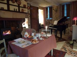 Fotografie z fotogalerie ubytování Hôtel Tanquerey de La Rochaisière v destinaci Coutances