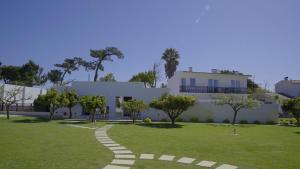 Gallery image of Vila Louro in Santa Cruz