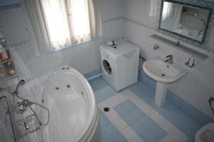 Koupelna v ubytování Villa Katerina
