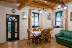 Posezení v ubytování Tündérgyöngye Apartmanház