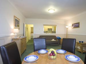 TLH Carlton Hotel - TLH Leisure, Entertainment and Spa Resort的休息区