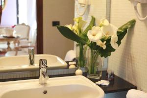 A bathroom at Relais Ristori