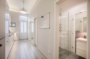 Kúpeľňa v ubytovaní Kings Cross Apartment + 13 fotografií