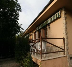 Budova, v ktorej sa dom na vidieku nachádza