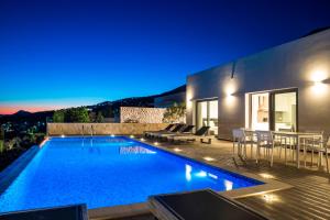 Bazén v ubytování Mystique View Villas nebo v jeho okolí