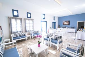 Telewizja i/lub zestaw kina domowego w obiekcie Hotel Sunshine
