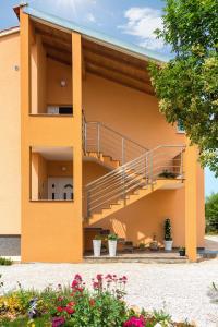 Balkón nebo terasa v ubytování Guesthouse Miranda NP Krka