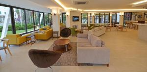 A seating area at Bitez Garden Life