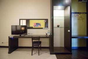 TV a/nebo společenská místnost v ubytování Jumbo House