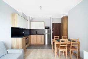 Ett kök eller pentry på MS Apartments 4 Seasons V