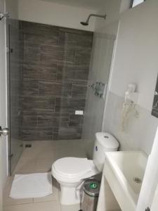 Phòng tắm tại Almaviva Casa Hotel +51 ảnh