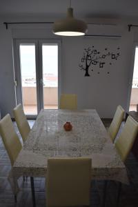 Fotografie z fotogalerie ubytování Apartman Đani-Podstrana v destinaci Podstrana