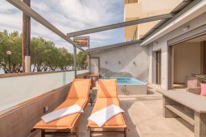 Πισίνα στο ή κοντά στο UTOPIA luxury apartment