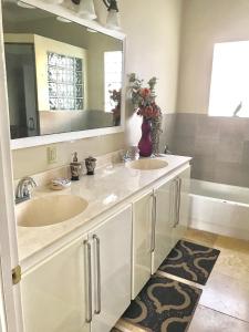 Koupelna v ubytování Royal Hideaway