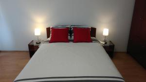 Кровать или кровати в номере Budapest Baross Apartment