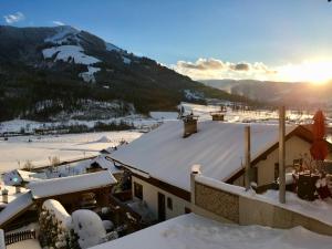 Fotografie z fotogalerie ubytování Appartement Sophia v destinaci Brixen im Thale