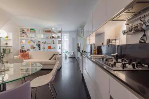 Kuchyň nebo kuchyňský kout v ubytování Lovely apartment in the heart of Milan