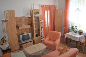 Et sittehjørne på Pension & Ferienwohnung "Villa Agnesruh"