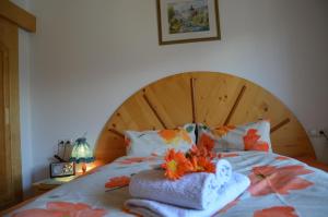 Łóżko lub łóżka w pokoju w obiekcie Ferienwohnung Annemarie