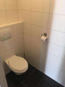 Uma casa de banho em Appartement Halfweg