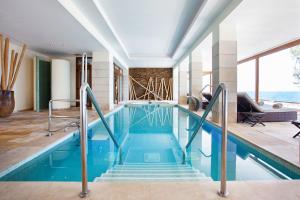 Basen w obiekcie Grupotel Aguait Resort & Spa - Adults Only lub w pobliżu