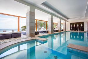 Basen w obiekcie Grupotel Aguait Resort & Spa - Adults Only lub w pobliżu