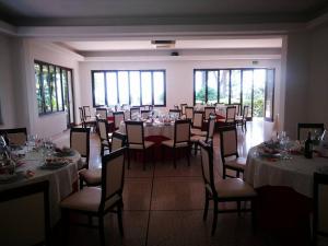 Restorāns vai citas vietas, kur ieturēt maltīti, naktsmītnē Residence la Vignetta