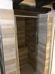 A bathroom at Casa Mario Lupo - Apartments and Rooms