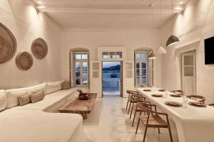 Posezení v ubytování Villa Kampani Sea View Villa Mykonos Town