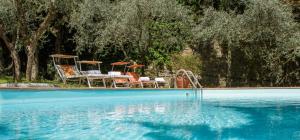 Bazén v ubytovaní Villa in Private Estate,shared Pool,parking,3km to Ponte Vecchio alebo v jeho blízkosti