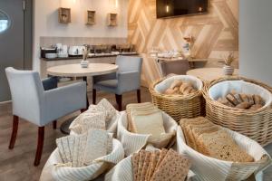 Kuchyňa alebo kuchynka v ubytovaní Hotel Florenc