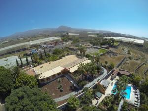 The swimming pool at or close to Finca SanJuan (Batista) für Gruppen