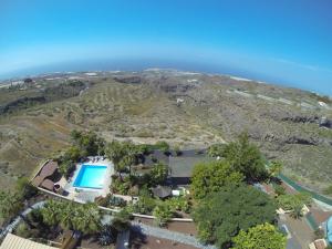 The swimming pool at or close to Finca SanJuan (Batista) für Gruppen