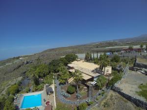 The swimming pool at or close to Finca SanJuan (Batista) für Gruppen