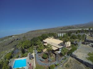 The swimming pool at or close to Finca SanJuan (Batista) für Gruppen