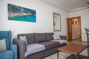 A seating area at Apartment SolMar