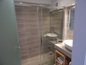 Koupelna v ubytování Apartments Aliki + 31 fotografií