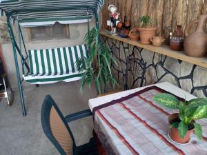 Rõdu või terrass majutusasutuses Tamar Guest House